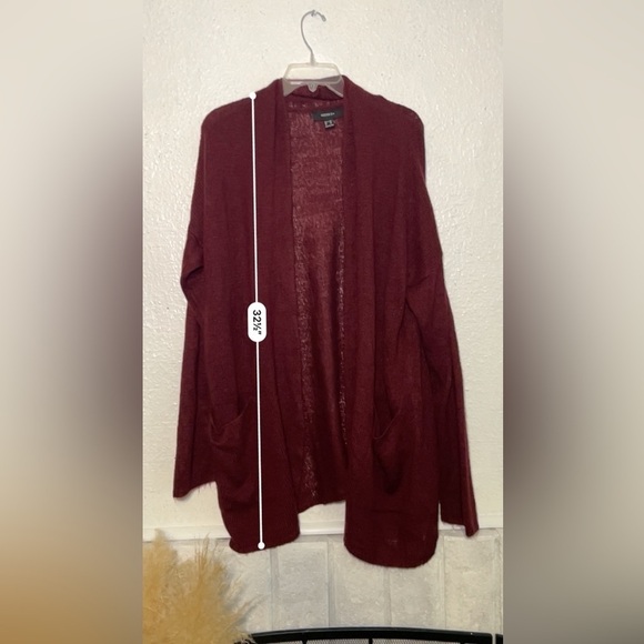Forever 21+ size maroon knitted cardigan sweater size 0X or 10/12 - Picture 4 of 7